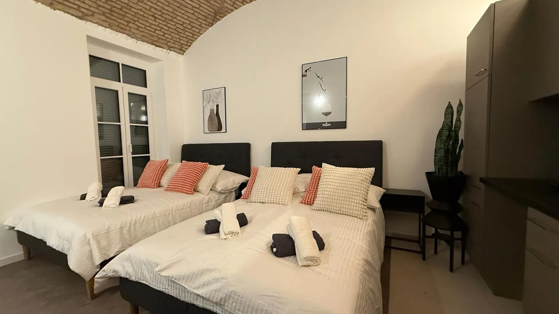 Cosy Renovated Apartment In Mariahilf Vienna Austria