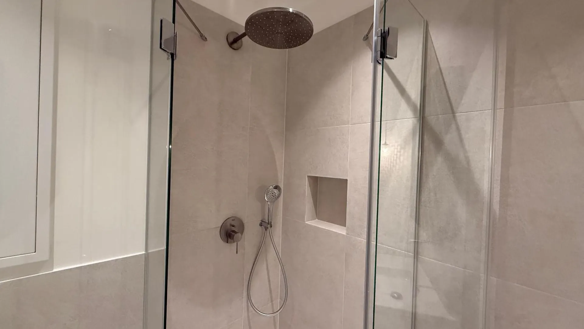 Cosy Renovated Apartment In Mariahilf Vienna